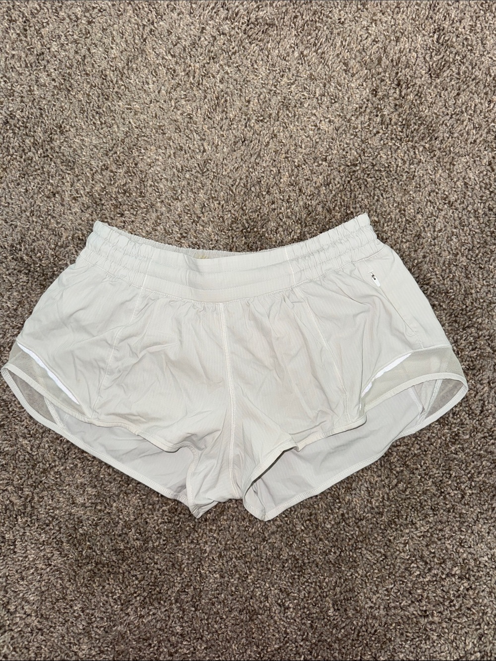 Lululemon athletica Women's Cream Hottie Hot Shorts